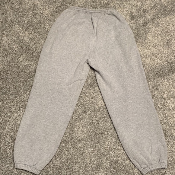 Vintage grey Disney sweatpants - Picture 7 of 8